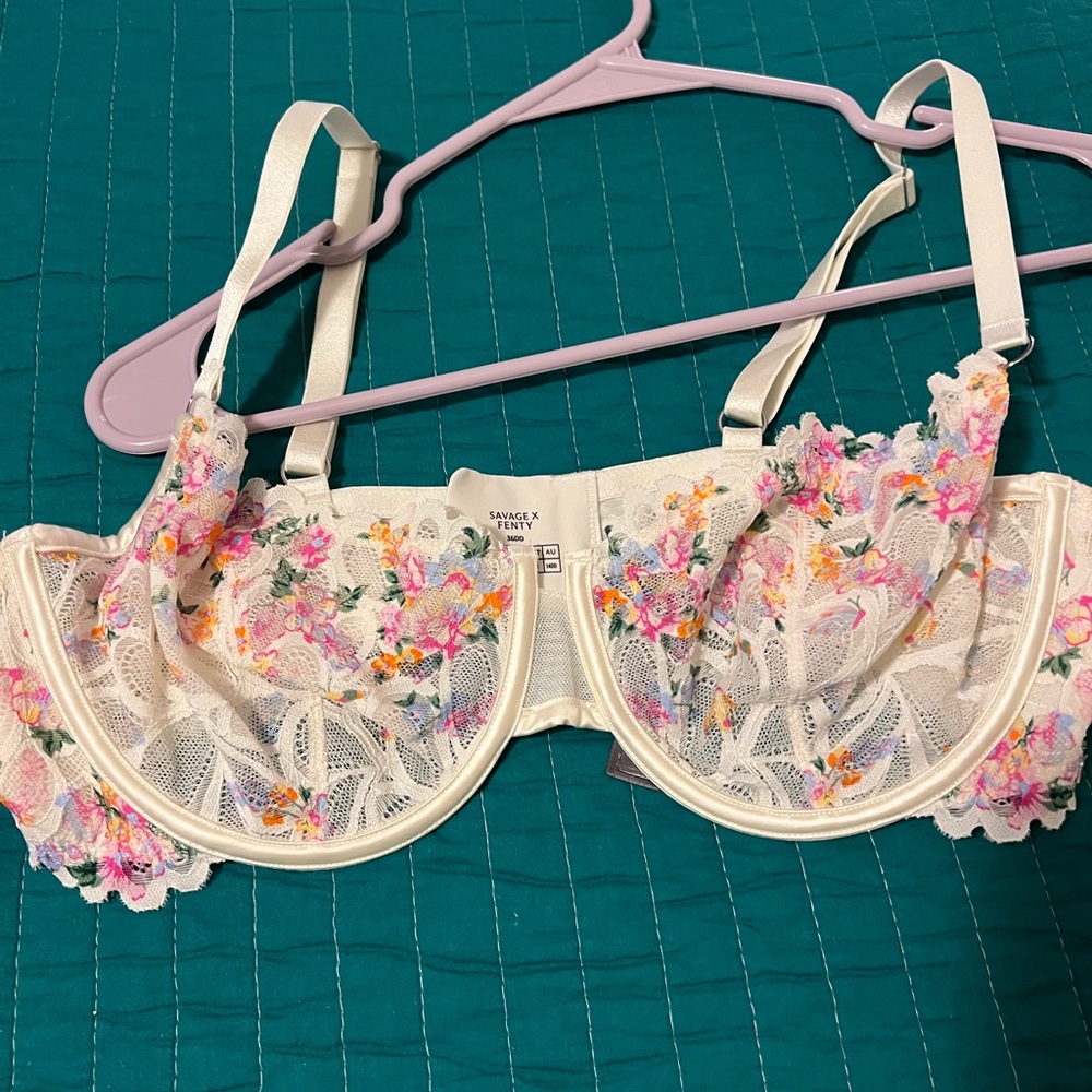 Savage X Fenty Ivory Floral Embroidered Underwire Bra